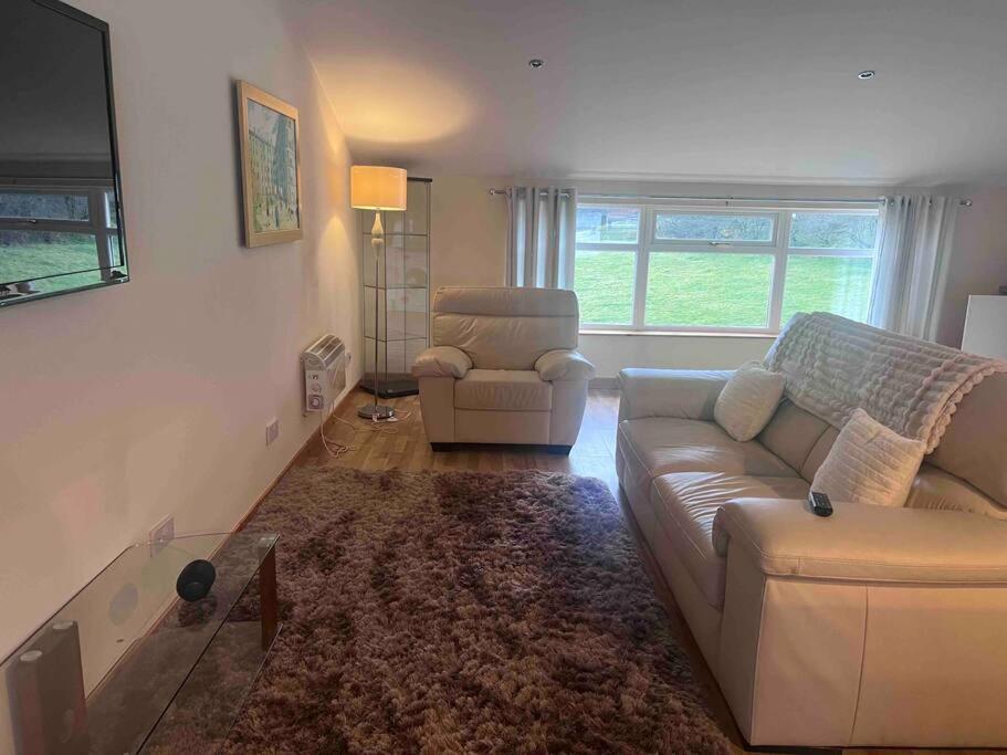 Langside Apartments Newhouse المظهر الخارجي الصورة